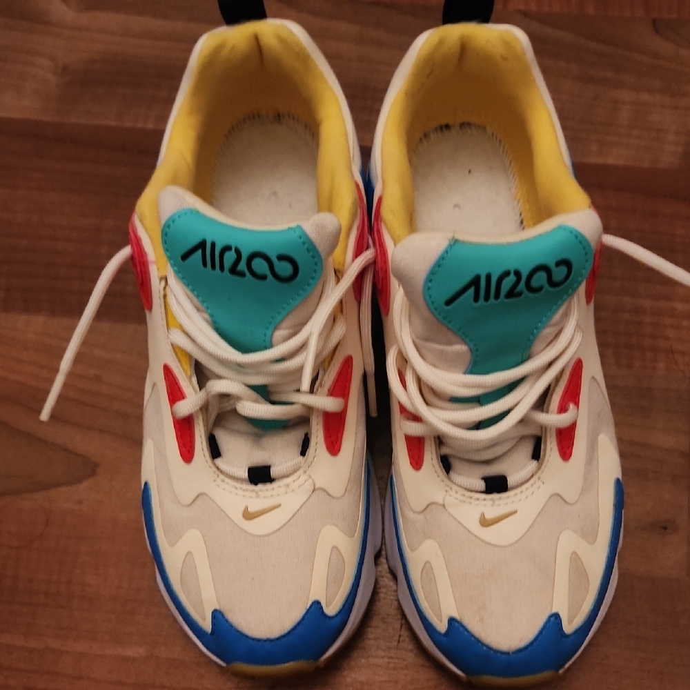 Nike Wmns Air Max 200 'Legend of Her - Picture 10 of 11